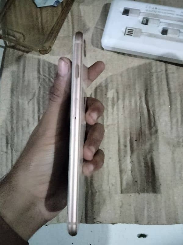 I phone 8 plus 10/8.5 condition Hy bettry health 78 /64gb rom 3