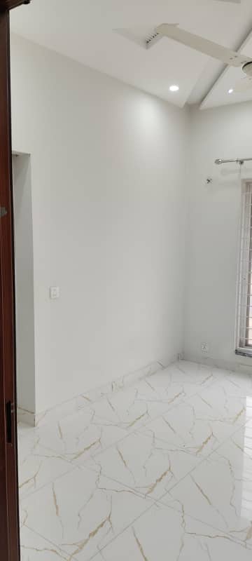 10 Marla Upper Portion House For Rent In Bahria Town Lahore. 1