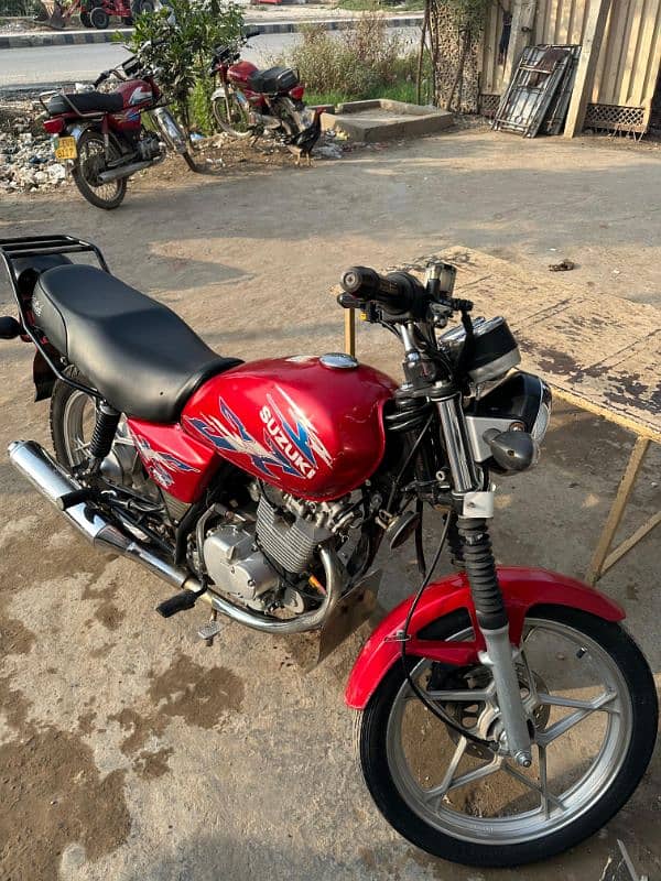 Suzuki GS150 in Good Condition 4