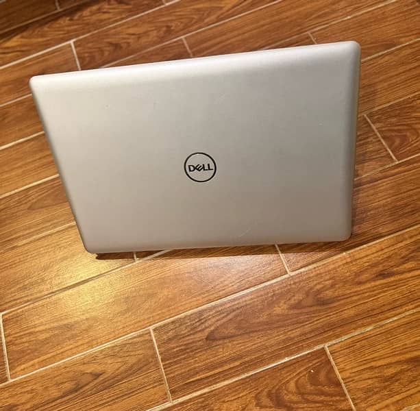 Dell Inspiron 17 core i5 8th generation 1