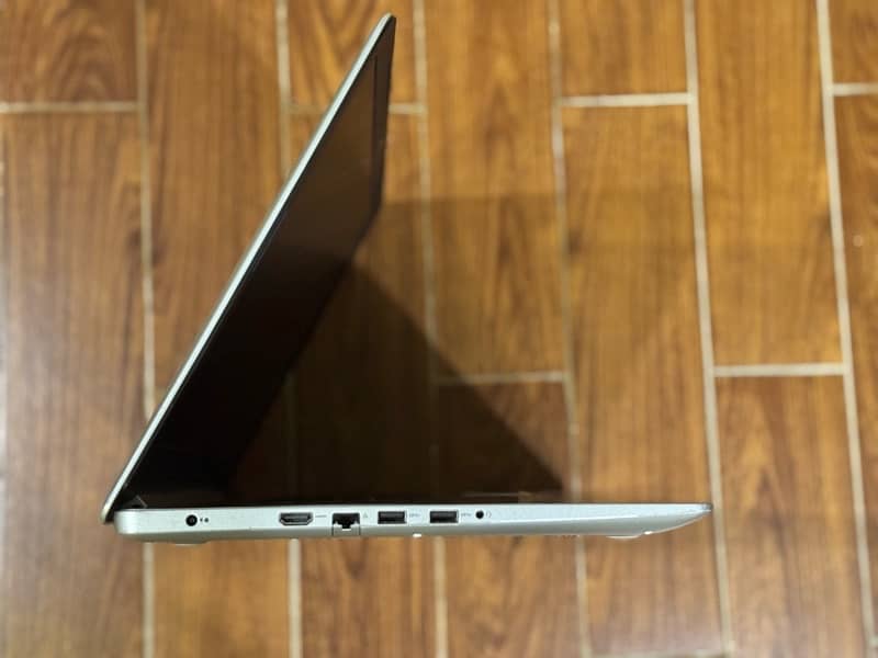 Dell Inspiron 17 core i5 8th generation 8