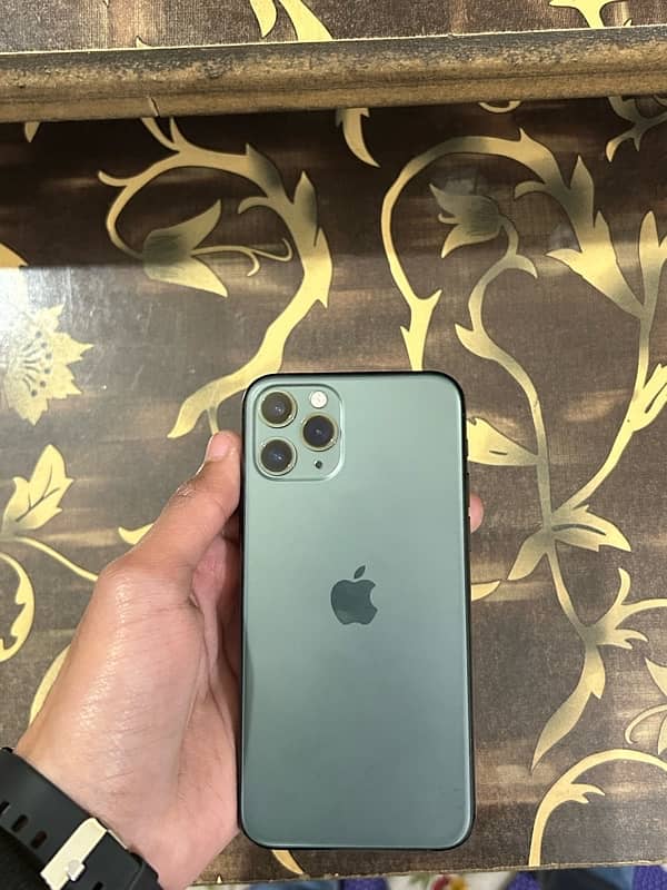 iphone 11 pro  factory unlock midnight green 256gb 1