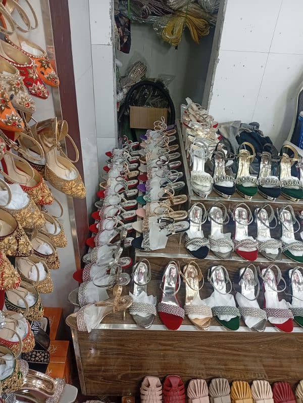 Wooden Counter For Wholesale Market Shoes Work 3