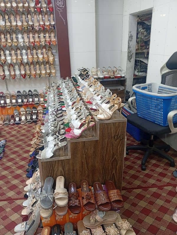 Wooden Counter For Wholesale Market Shoes Work 5