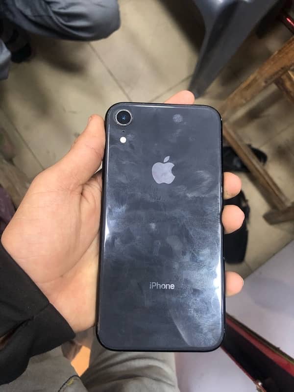 iPhone XR 1