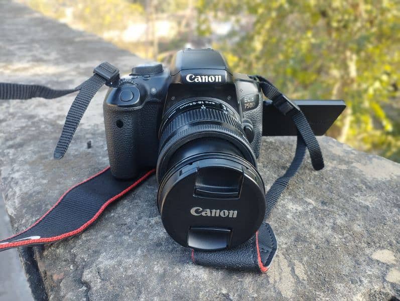 Canon 750D DSLR Camera Excellent condition 0