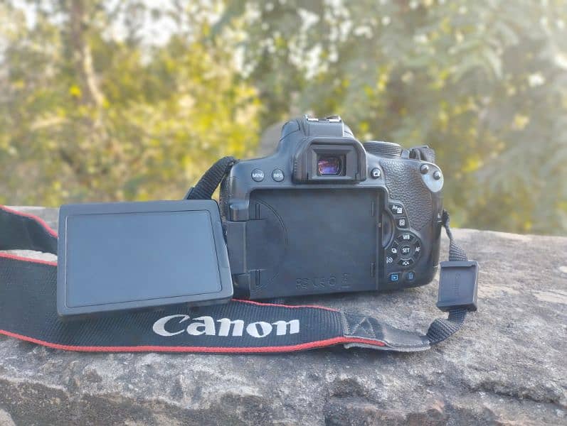 Canon 750D DSLR Camera Excellent condition 4