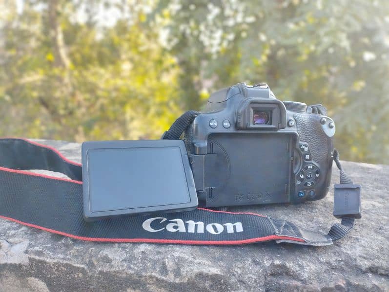 Canon 750D DSLR Camera Excellent condition 5