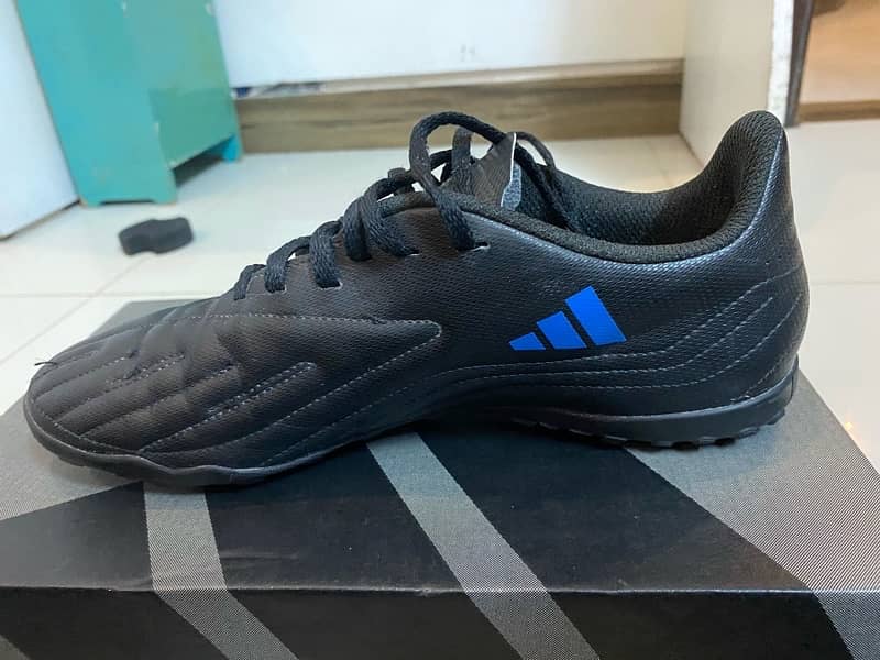 adidas deprovito size us:8 uk 7.5 5