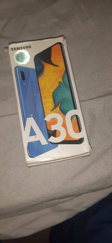 Samsung A30 4+64 GB 0