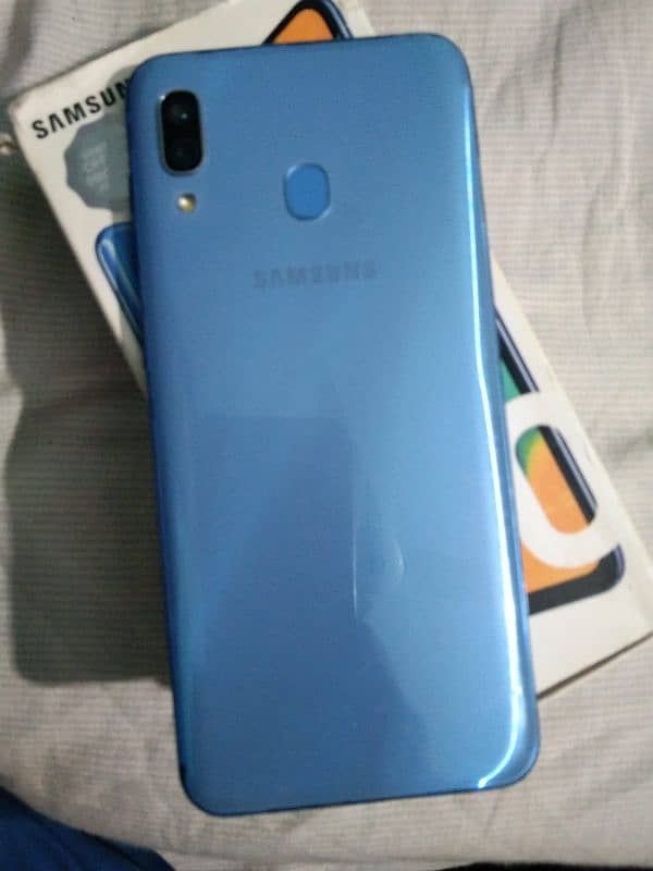 Samsung A30 4+64 GB 2