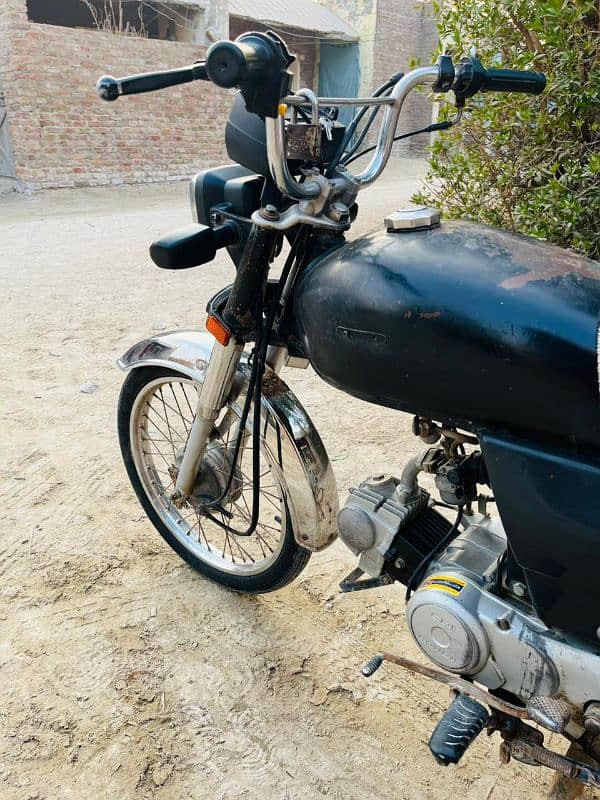 Honda cd70 2018 brand new condition larkana registered 7