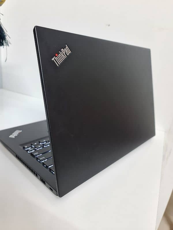 Lenovo ThinkPad T14s T14 Core i7 10th Gen Touch 5