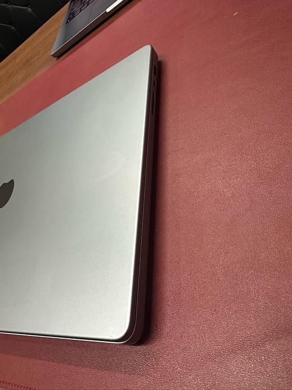 Macbook M1 Pro 4