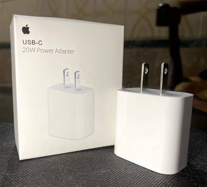 Usb-C 20W power adapter 0