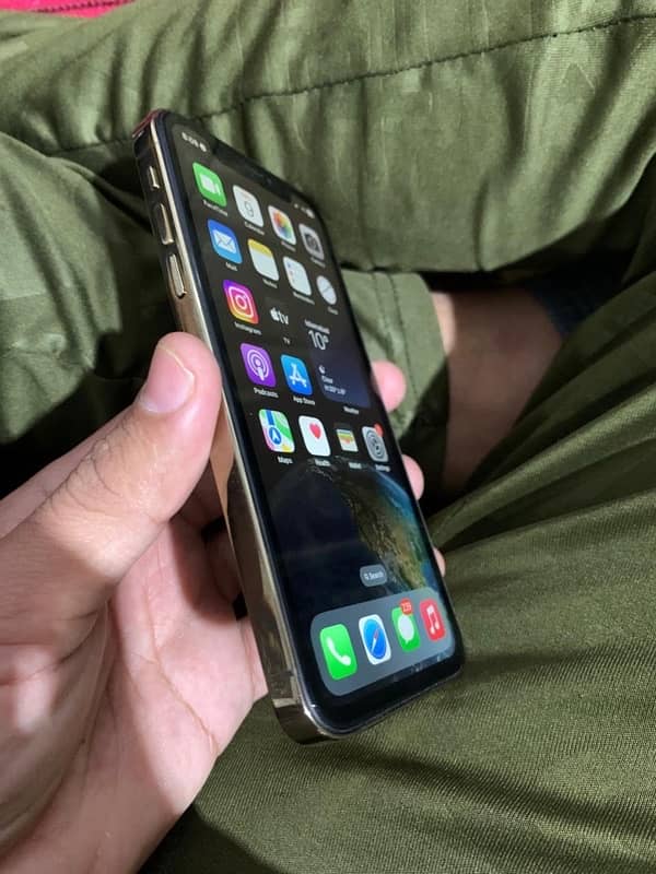 IPhone XR 3