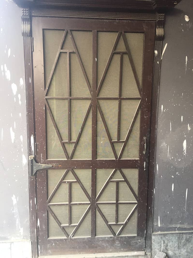 Used doors (both Jali wale and others) 9