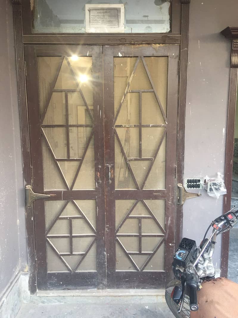 Used doors (both Jali wale and others) 10