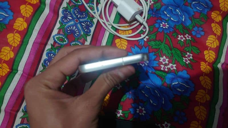 samsung s23 non PTA with box + origional charger 10