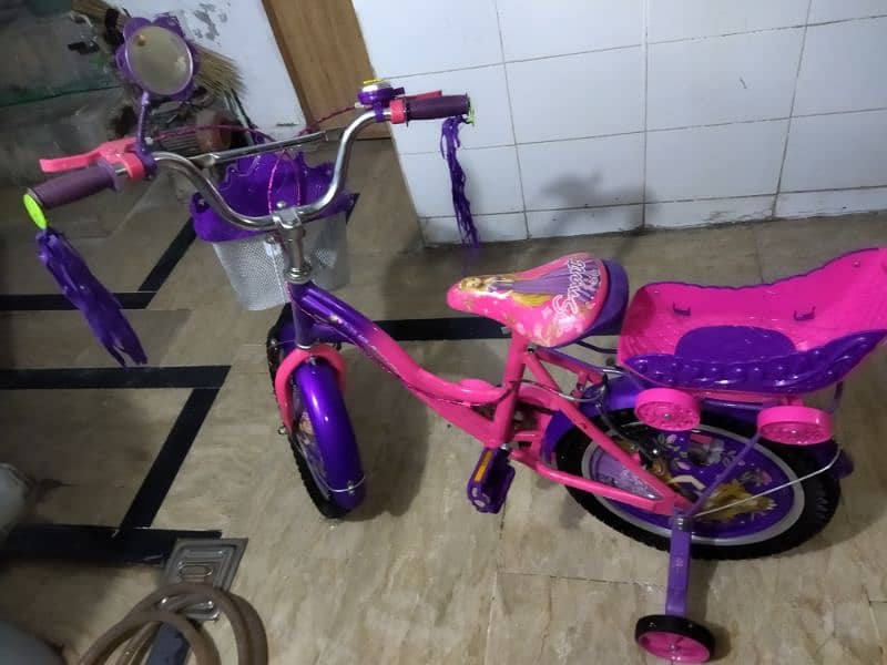 Brand New Cycle used for 2 days for sale. SELLING IN EMERGENCY. 8