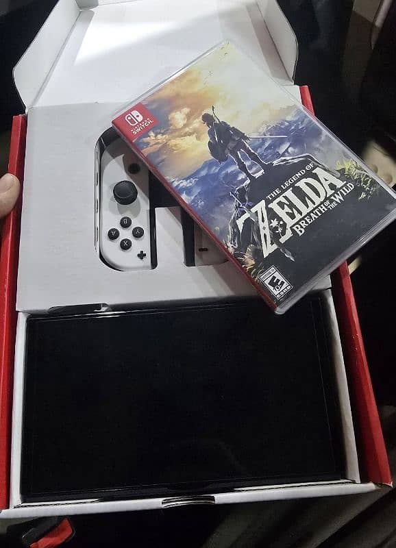 Nintendo Switch Oled (brand new) 1