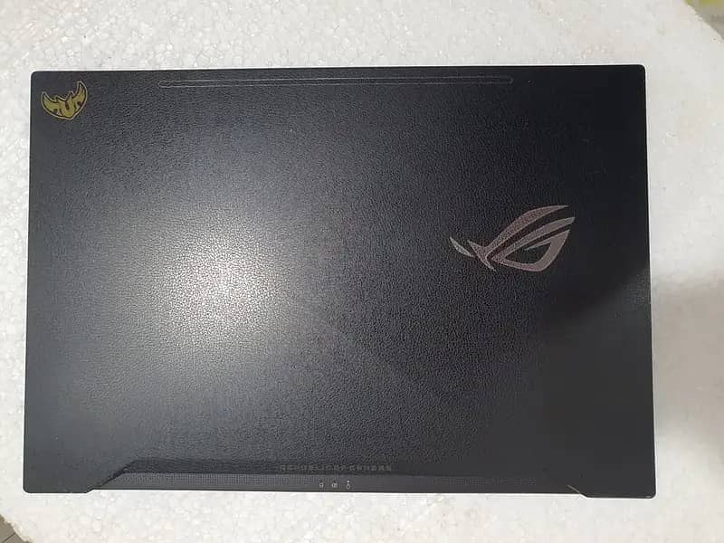 Asus ROG GU501GM (i7-8750H, GTX 1060) Gmaing laptop 11