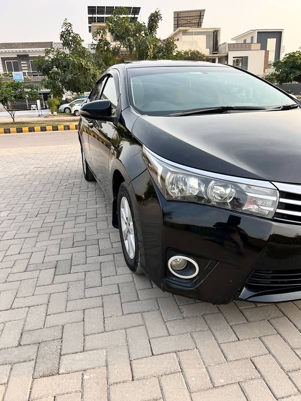 Toyota Corolla Altis Grande 2016 1