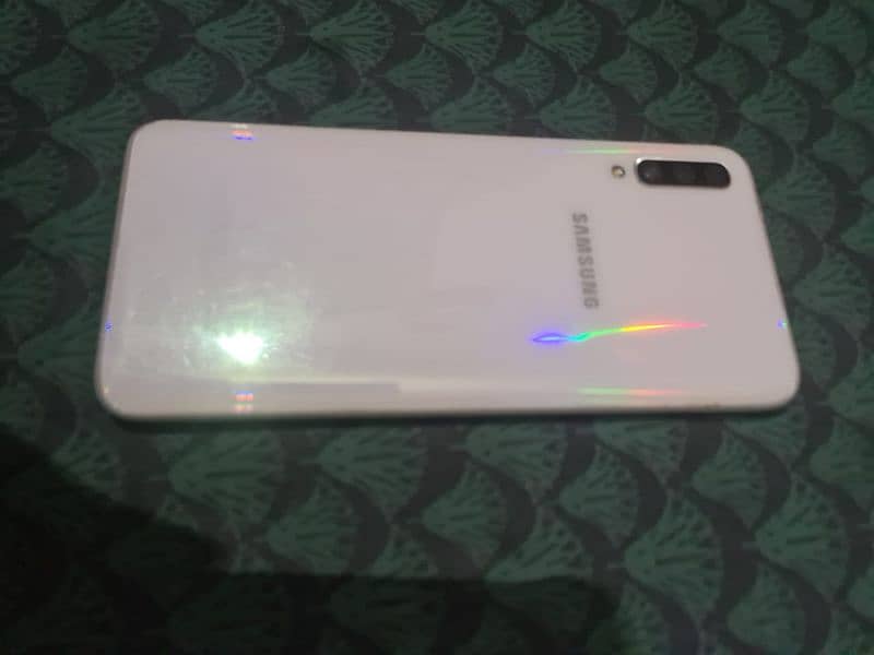 samsung A70 f model all ok fingerprint working 1