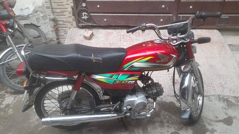 honda cd70 totally  original  03214749204 3