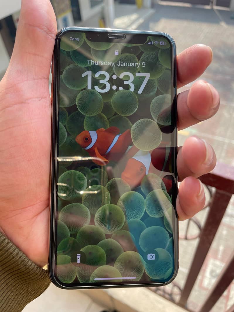 Apple iPhone 11 Pro 2