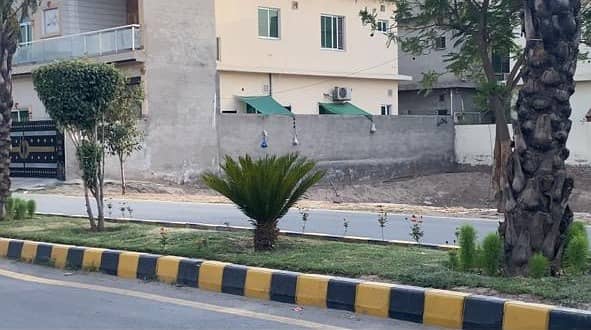 10 Marla Plot Available In Parkview City Lahore 60ftroad Tulip Overseas Block 0