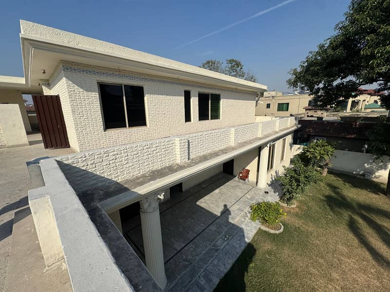 2 Kanal Slightly Used Modern Design House For Rent In DHA Phase 1 Block-K Lahore. 4