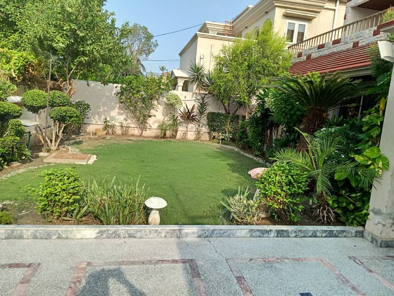 01 Kanal Modern Design House For Rent In DHA Phase 3 Lahore. 2