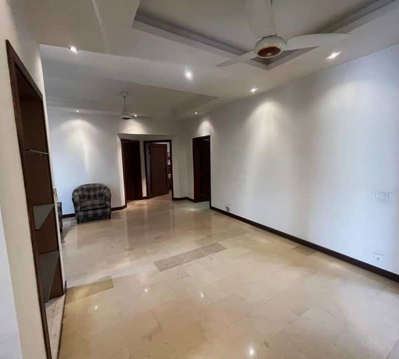 Upper Portion 1 Kanal Modern House For Rent In DHA Phase 3 Block-Y Lahore. 11