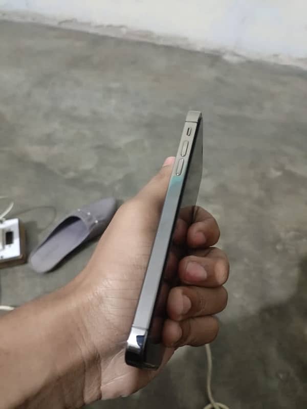 Iphone Xr to 13 pro Exchng possible Read ad 6