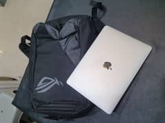 Apple Macbook Pro 2017 16GB wali