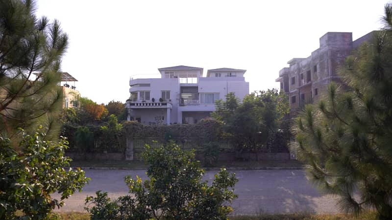 Beautiful 3-Bedroom Farmhouse for Rent - Ground Floor in C Block, Gulberg Greens (Preferably Furnished) 4