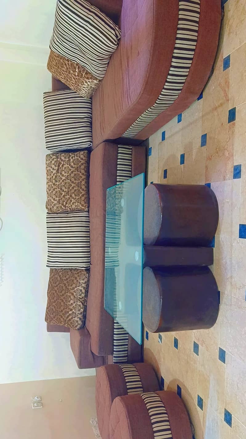 L shaped sofa set , 7seater sofa  in brown colour excellent condition 3