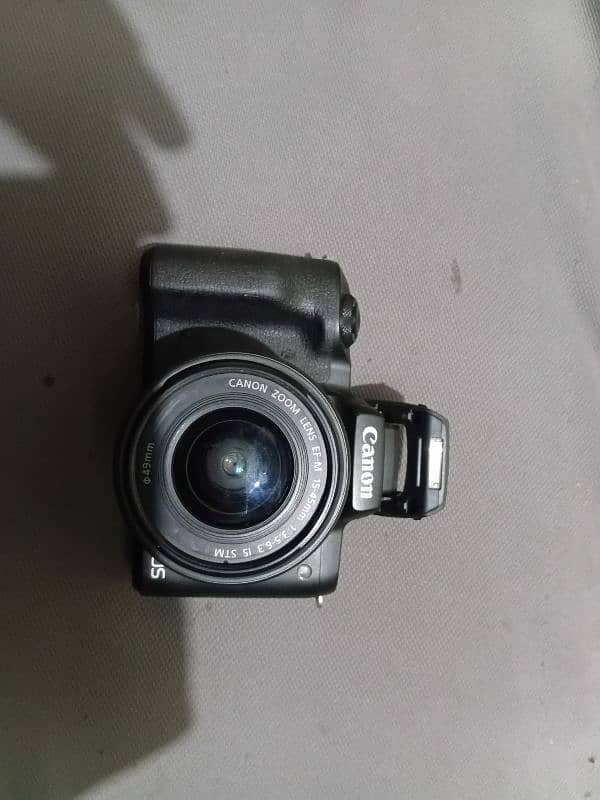 CANON EOSM50 Touch Screen Camera 0