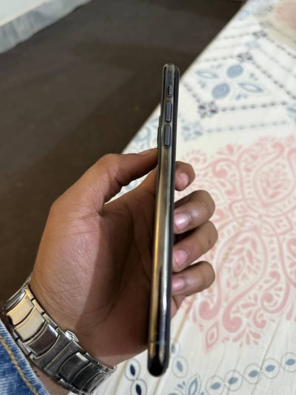 Iphone 11 Pro Max 512GB Factory UnLock Non PTA 1