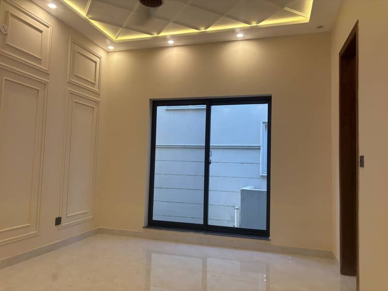 DHA RAHBAR CORNER BRAND NEW BEAUTIFUL ULTRA MODREN HOUSE IS UP FOR SALE 4