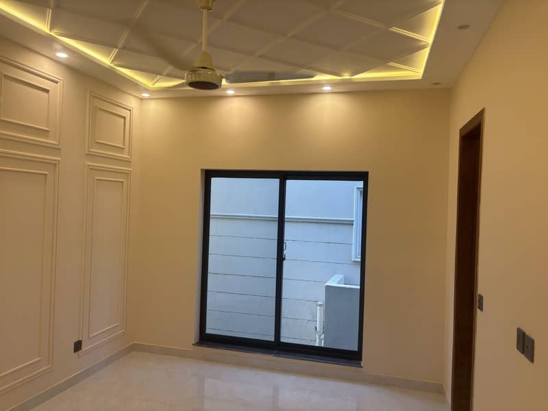 DHA RAHBAR CORNER BRAND NEW BEAUTIFUL ULTRA MODREN HOUSE IS UP FOR SALE 27