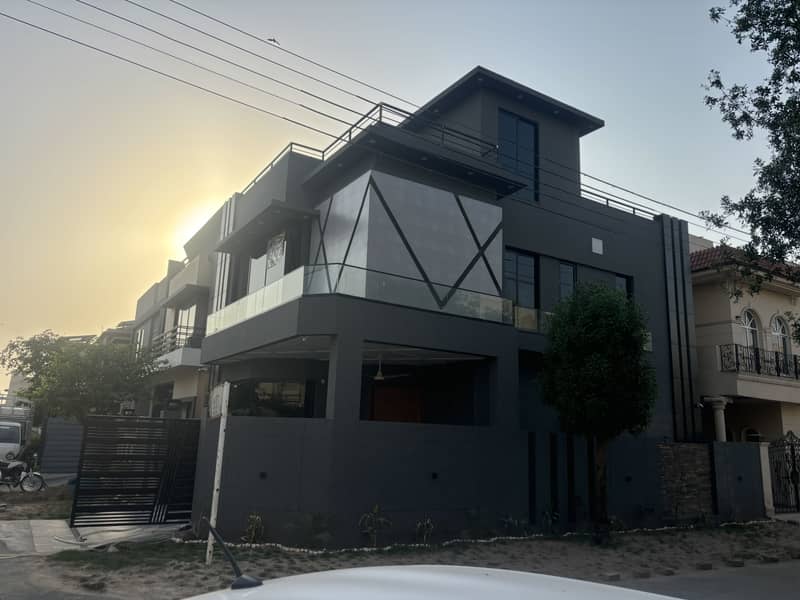 DHA RAHBAR CORNER BRAND NEW BEAUTIFUL ULTRA MODREN HOUSE IS UP FOR SALE 35