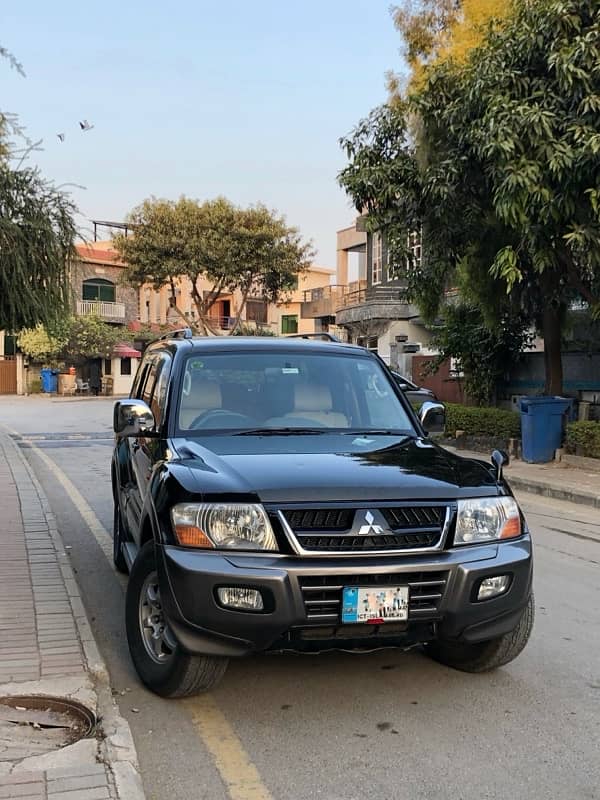 Mitsubishi Pajero 2004 0