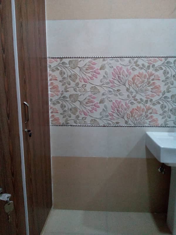 240yards 9 Bed Ground Plus 2 House For Sale In Gulshan Block 5 7