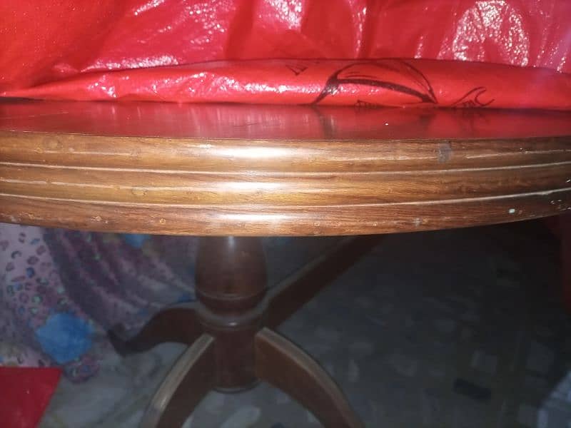 Dining table 8 seater good quality 5