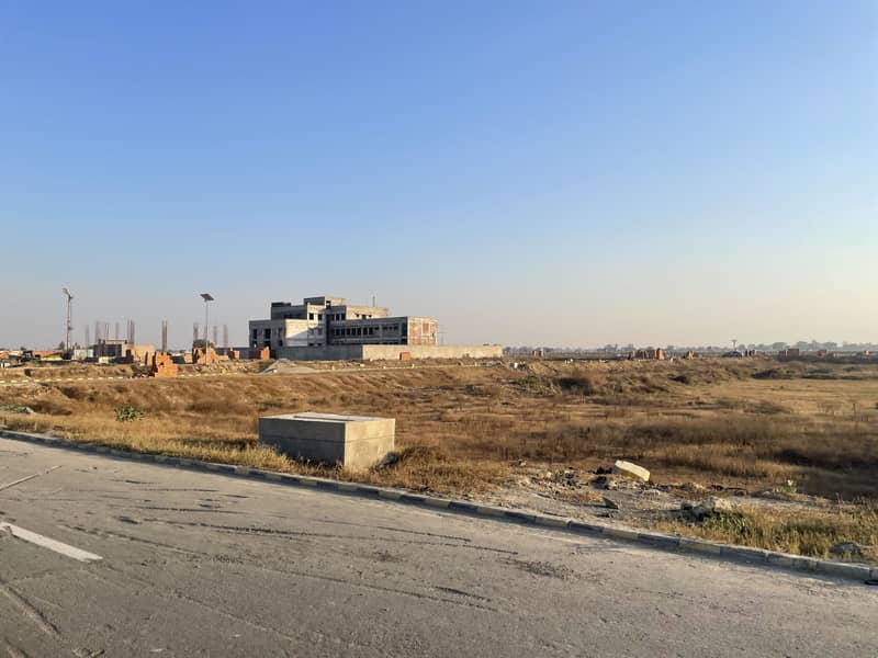 10 Marla Plot for Sale in BB Block, LDA City Lahore Near Lahore Ring Road 1