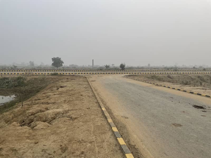 5 Marla On-Ground Plot for Sale in Block Q, LDA City Lahore Near 150ft & 300ft Roads 3