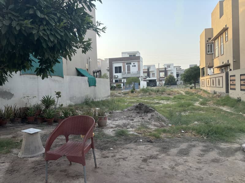 DHA RAHBAR 5 MARLA SAMI CORNER PLOT NEAR TO MAIN ROAD IS AVAILABLE FOR SALE 1