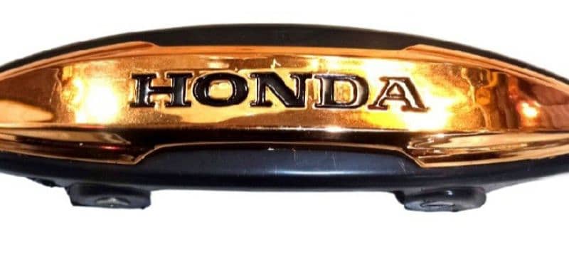 FRONT MONOGRAME AND REFLECTOR HONDA 125 2024 MODEL UNIVERSAl 6